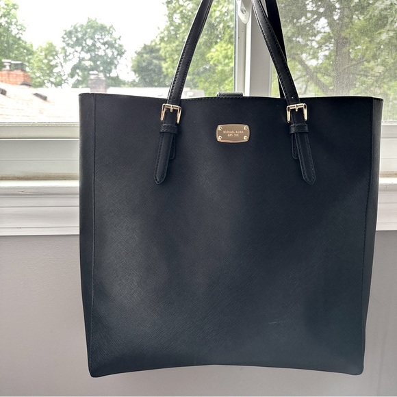 Michael Kors Black Saffiano Leather Shoulder Tote | Gold Hardware - Picture 10 of 16